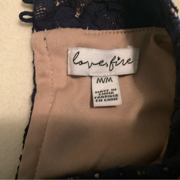 Love,fire beautiful lace blouse - Picture 3 of 3